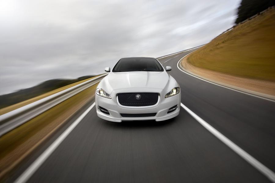 Jaguar XJ Sport 2012 года  (фото 4 из 39)